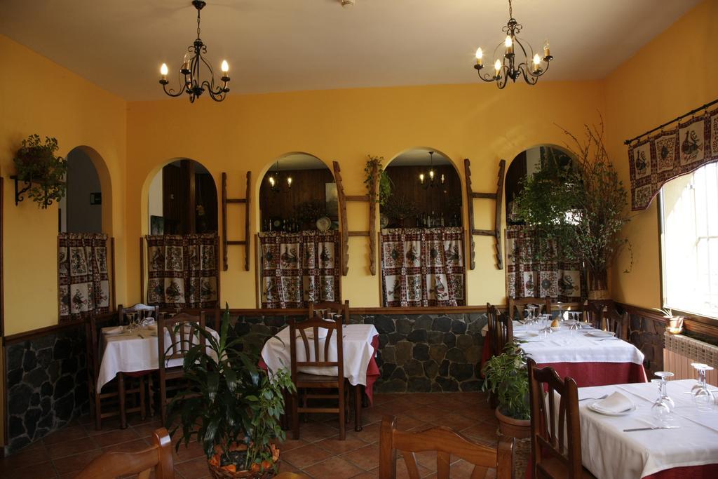 Hostal Restaurante Alto Rey Arroyo de las Fraguas Eksteriør billede