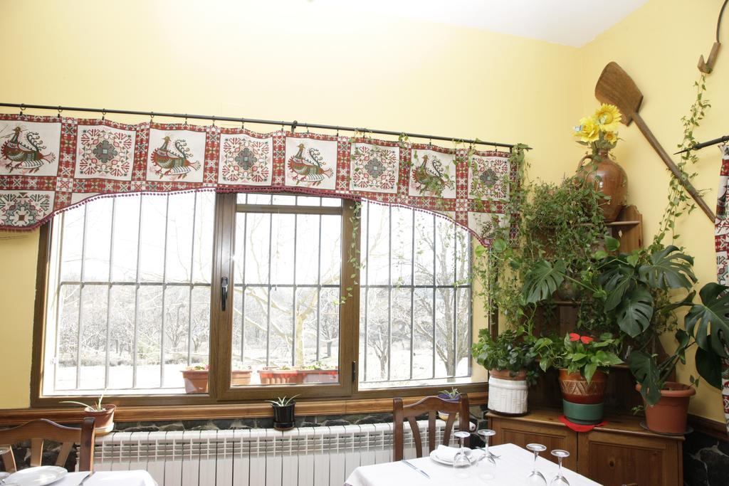 Hostal Restaurante Alto Rey Arroyo de las Fraguas Eksteriør billede