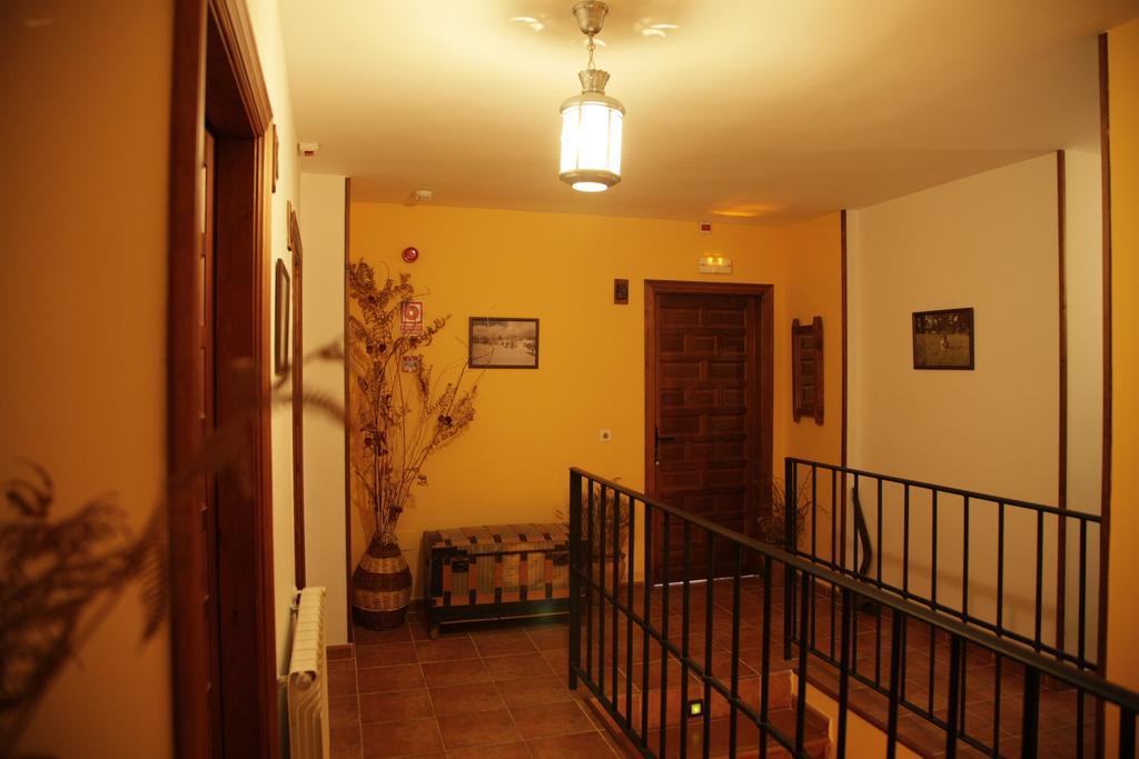 Hostal Restaurante Alto Rey Arroyo de las Fraguas Eksteriør billede