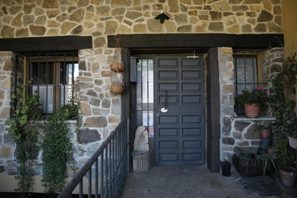 Hostal Restaurante Alto Rey Arroyo de las Fraguas Eksteriør billede