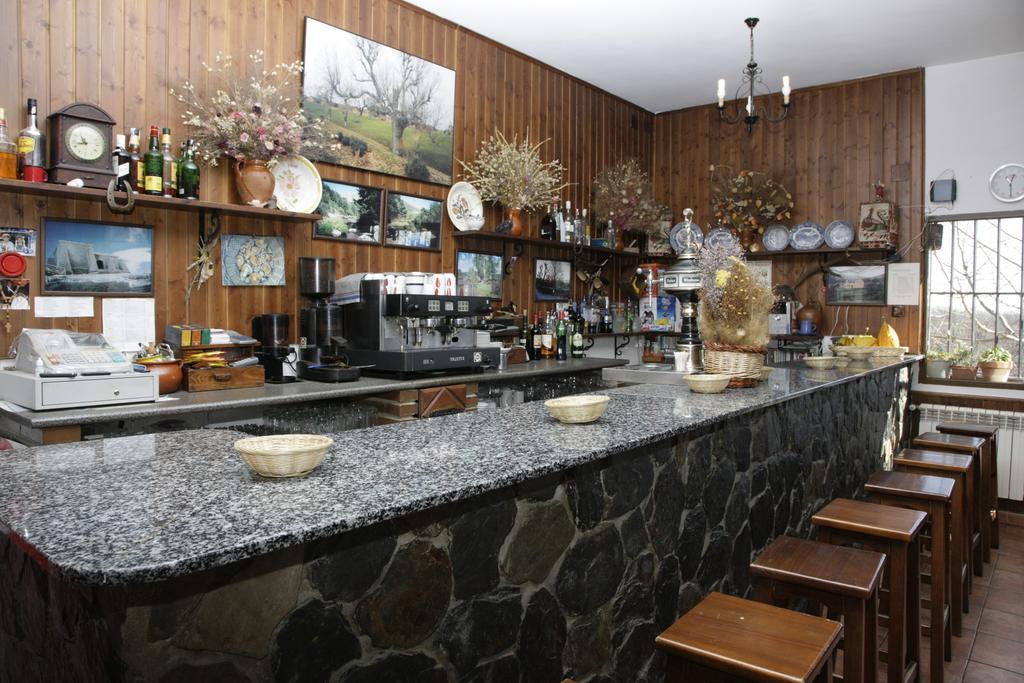 Hostal Restaurante Alto Rey Arroyo de las Fraguas Eksteriør billede