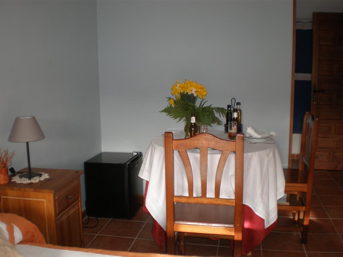 Hostal Restaurante Alto Rey Arroyo de las Fraguas Eksteriør billede